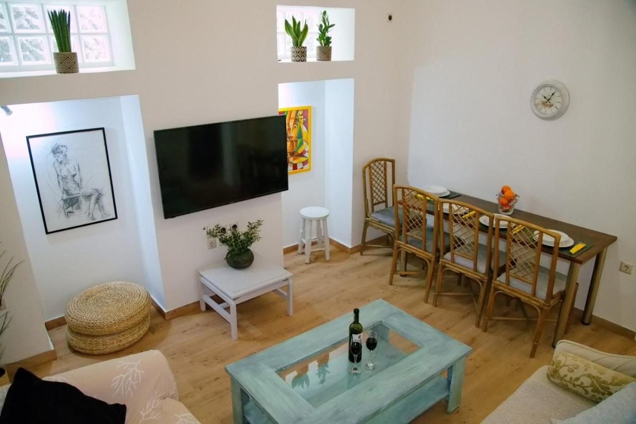 Aroura Homes Garden House 2Br 2Ba Free Parking Athene Buitenkant foto