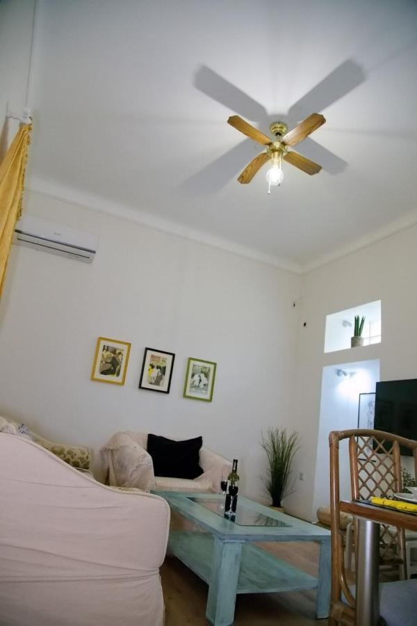 Aroura Homes Garden House 2Br 2Ba Free Parking Athene Buitenkant foto